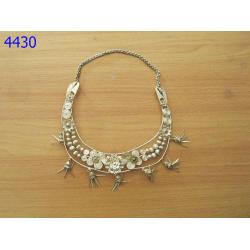 สร้อยลายดอกไม้ (4430)