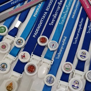 สายคล้องบัตรนักเรียน