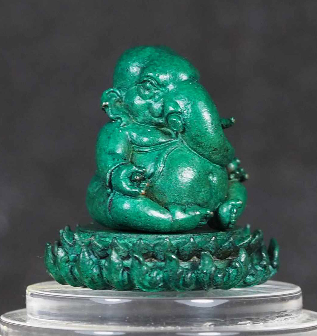 พระพิฆเนศประทับบนฐานบัว รุ่นสร้างโบสถ์ เนื้อโลหะสีพาติน่า สีเขียว