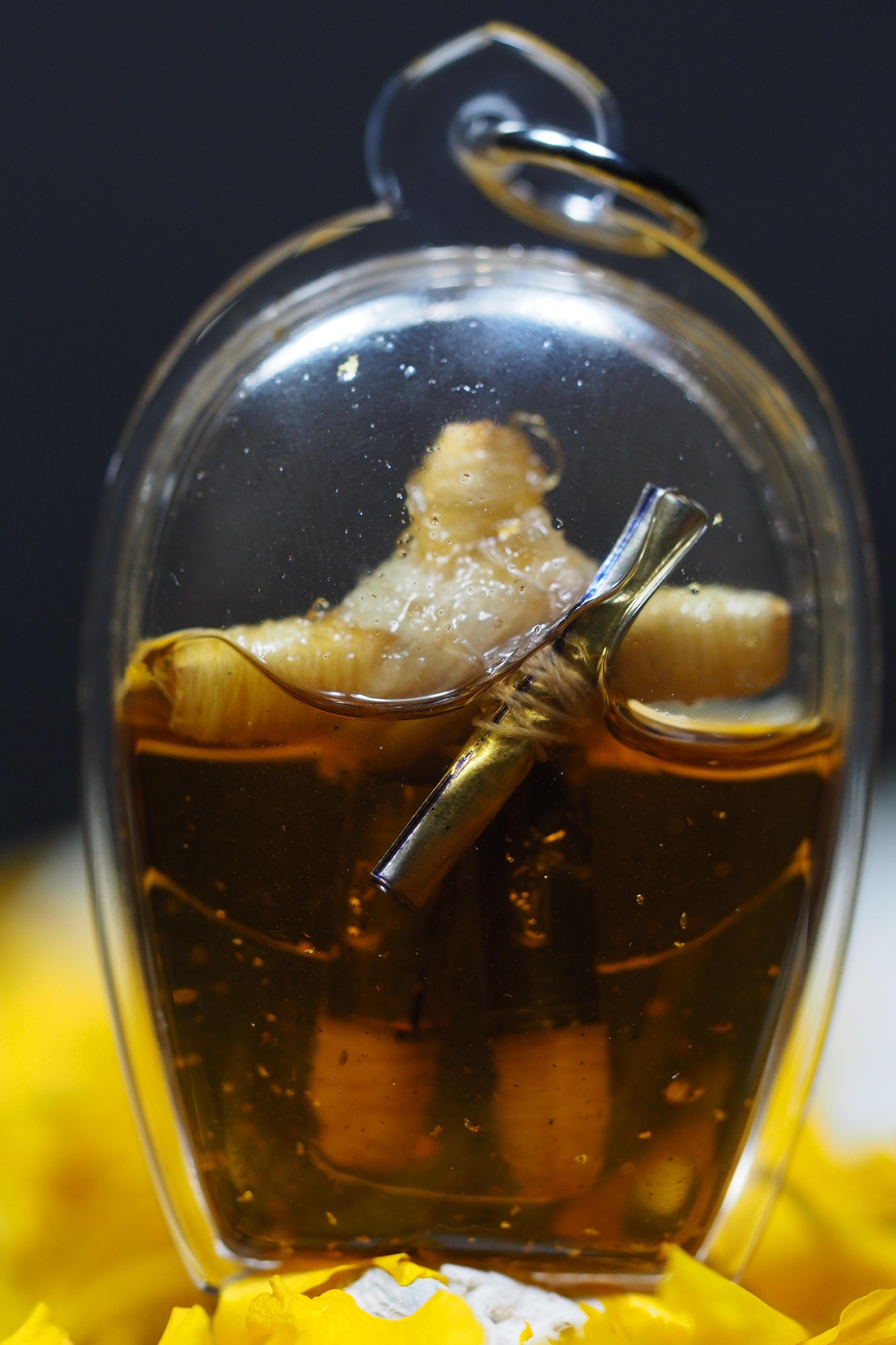 หุ่นพยนต์อาถรรพ์เลี่ยมน้ำมัน อาจารย์ปะคอง รุ่นเจริญ