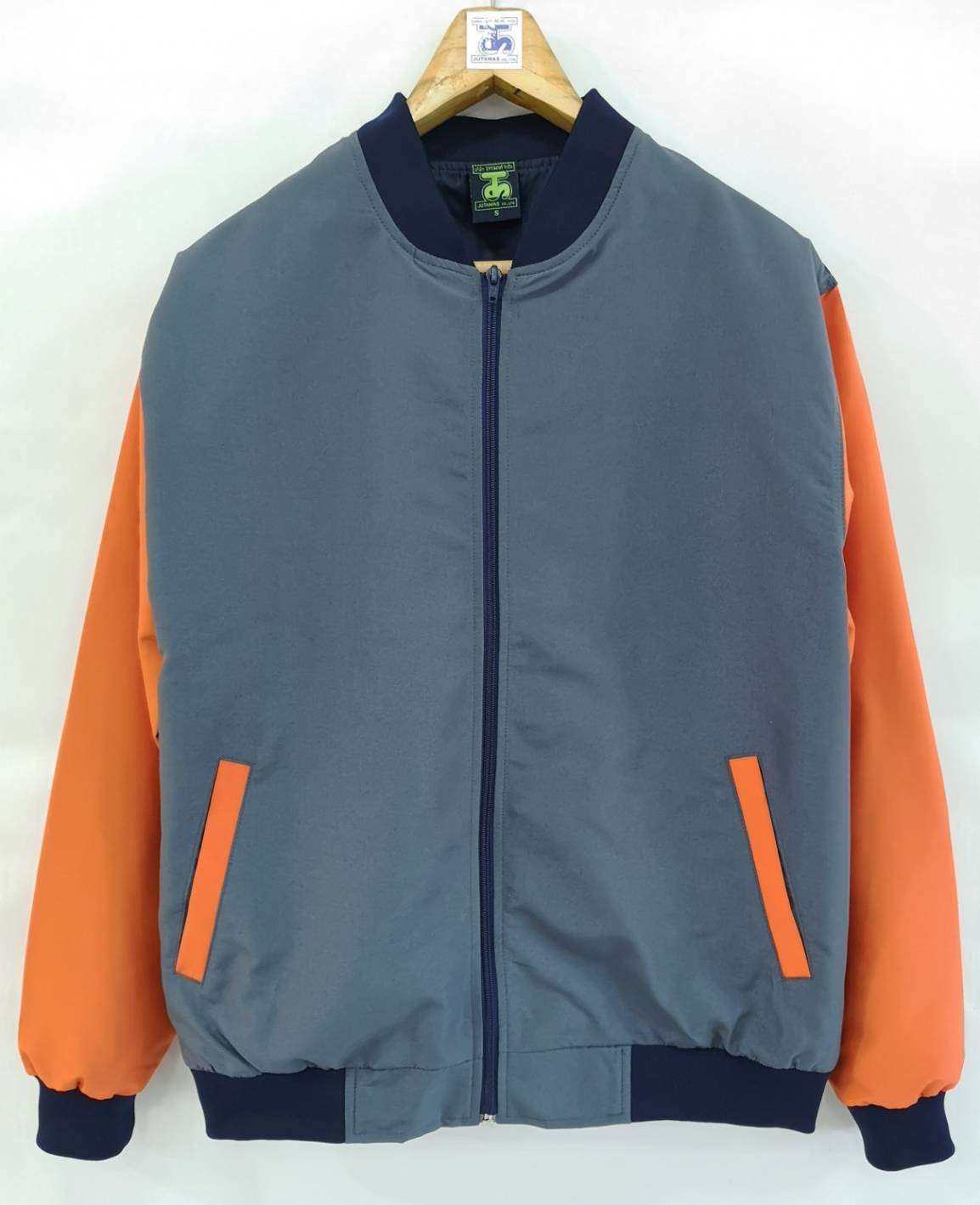 Baseball Jacket 6403 เสื้อแจ็คเก็ตสีเทาเข้มแขนสีส้มสไตล์เบสบอล