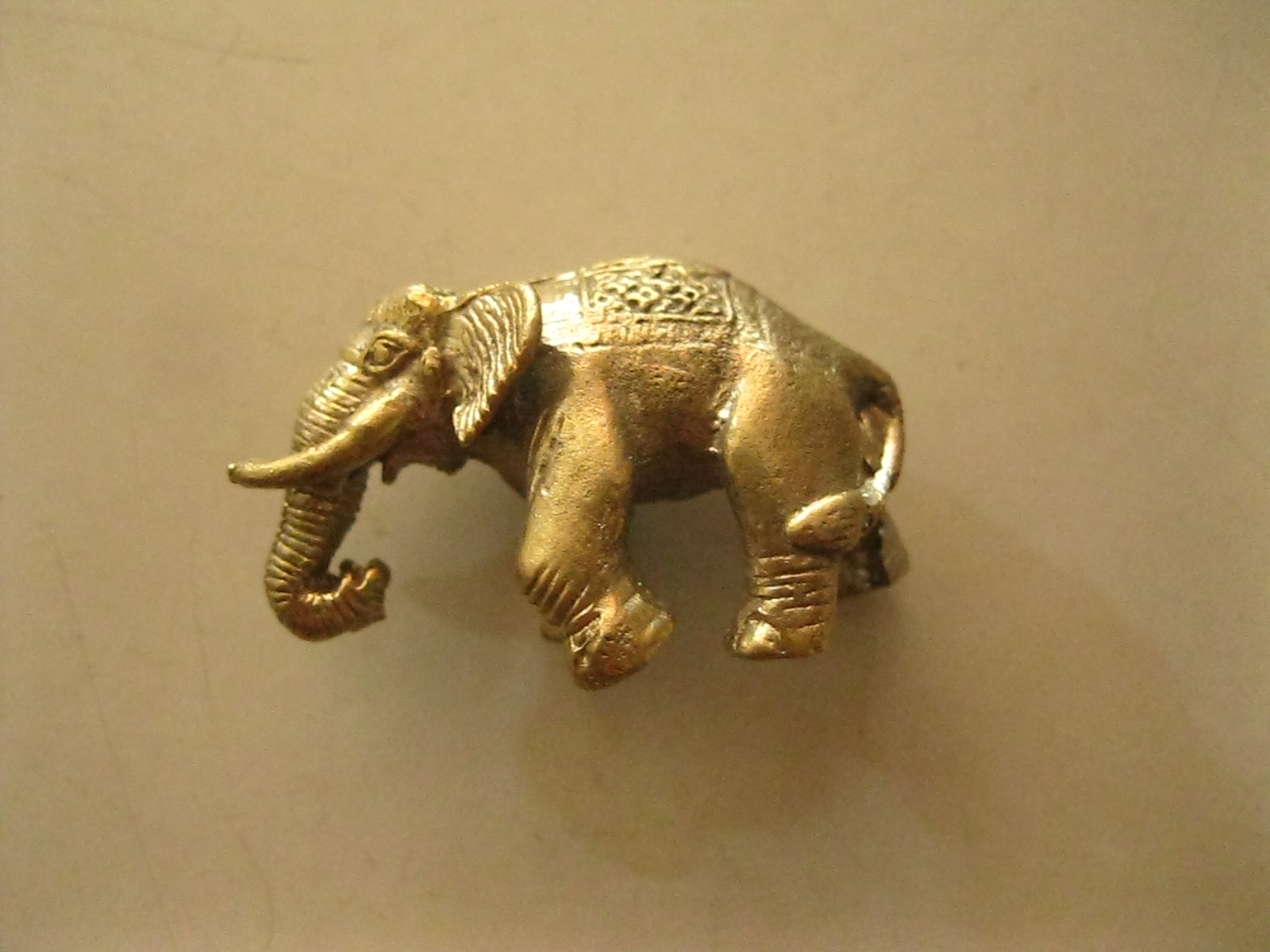 ช้างทองเหลือง นำโชค (รหัส2004)