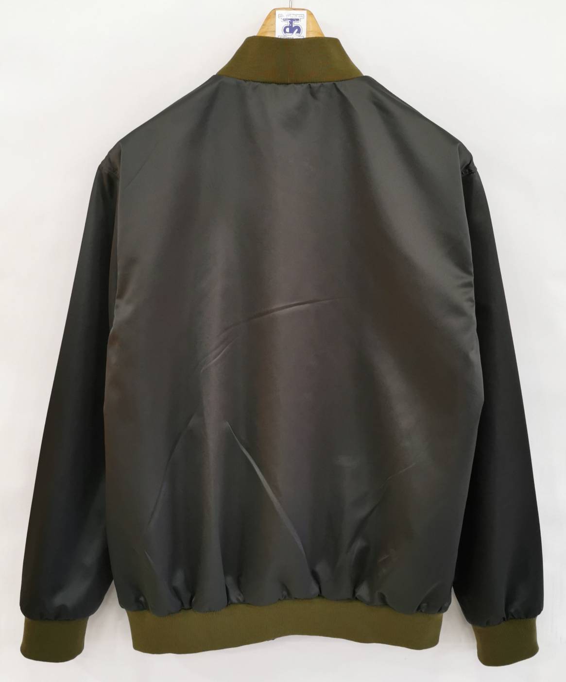 College Jacket 14 เสื้อแจ็คเก็ตสีเขียวขี้ม้าสไตล์วัยรุ่น