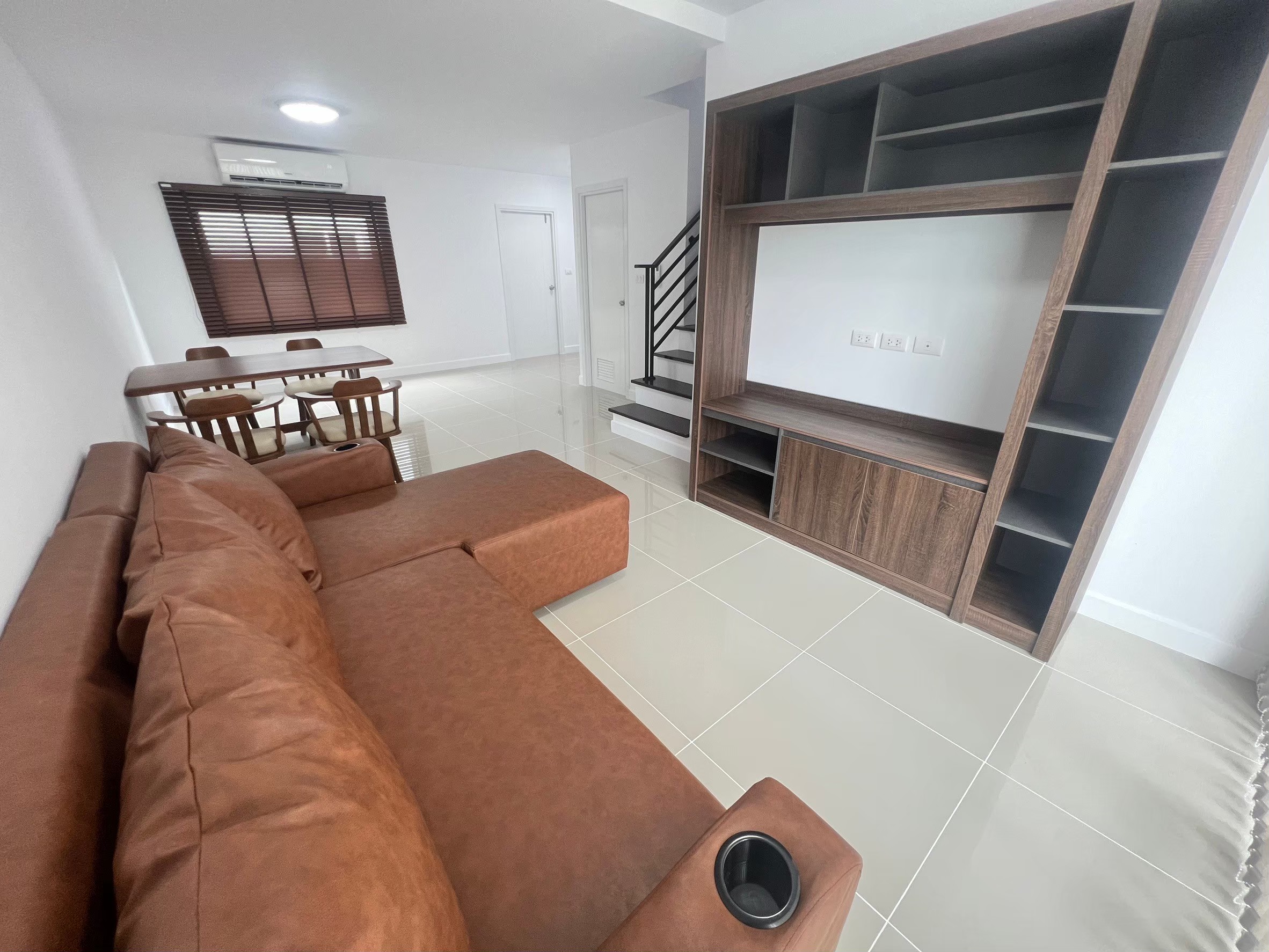 ให้เช่าบ้าน หมู่บ้านคุณาลัย บีกินส์2 ถนนบ้านกล้วย-ไทรน้อย (รหัสทรัพย์ KB222152)