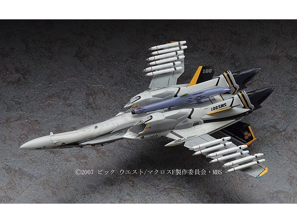 1/72 VF-25F/S Macross Frontier by Hasegawa