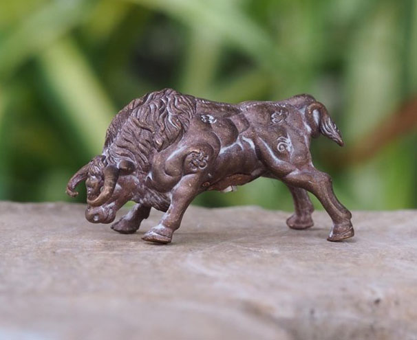 กระทิงมหาอำนาจ จ้าวสัมฤทธิ์เดช ฝังตะกรุดเงิน วัดบ้านอ้อ จ.นครราชสีมา