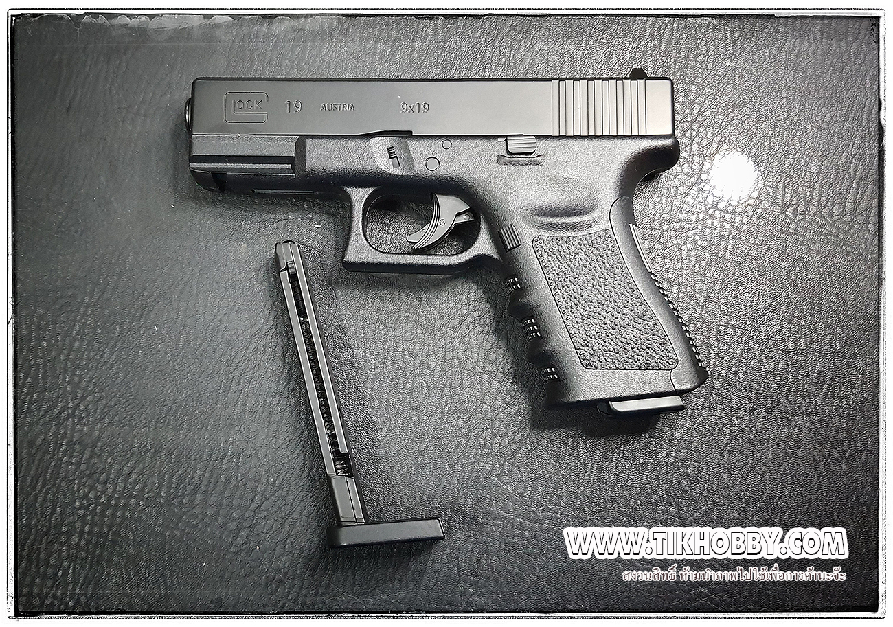 ปืนอัดลม (ปืนระบบแก๊ส Co2) รุ่น Glock19 ไม่โบลว์แบล็ค ปรับความแรง Classic Gun