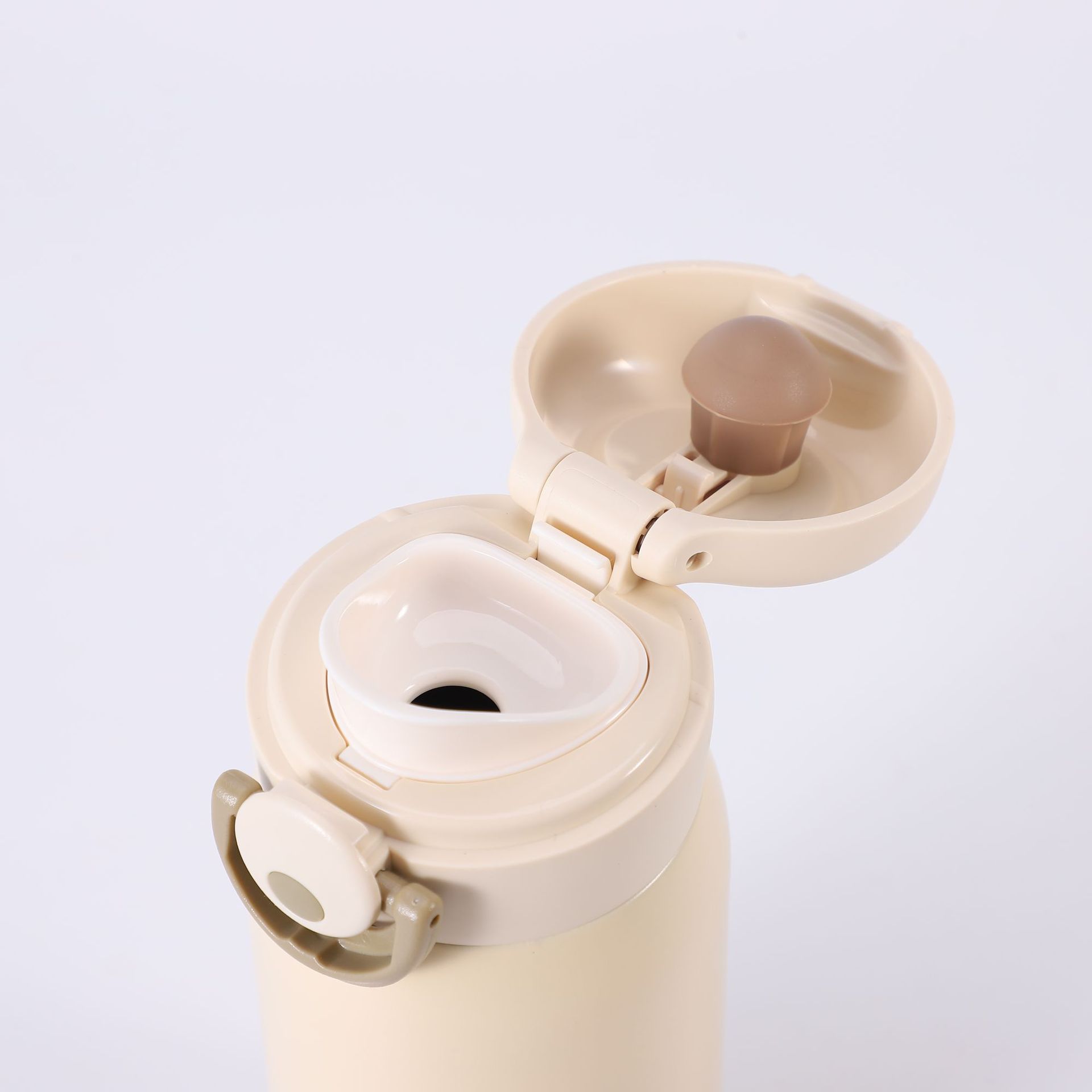 LUCKY MINI BOTTLE 330 ML