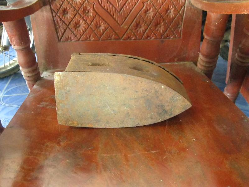 เตารีดเก่า เตารีดใช้ถ่าน (4720)