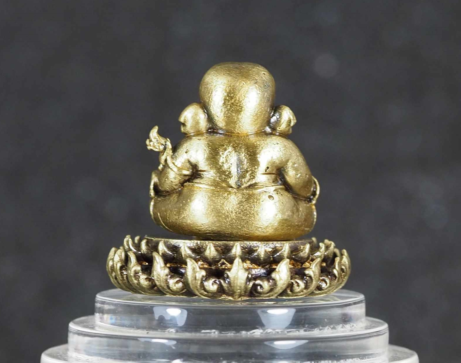 พระพิฆเนศประทับบนฐานบัว รุ่นสร้างโบสถ์ เนื้อทองระฆังซาติน