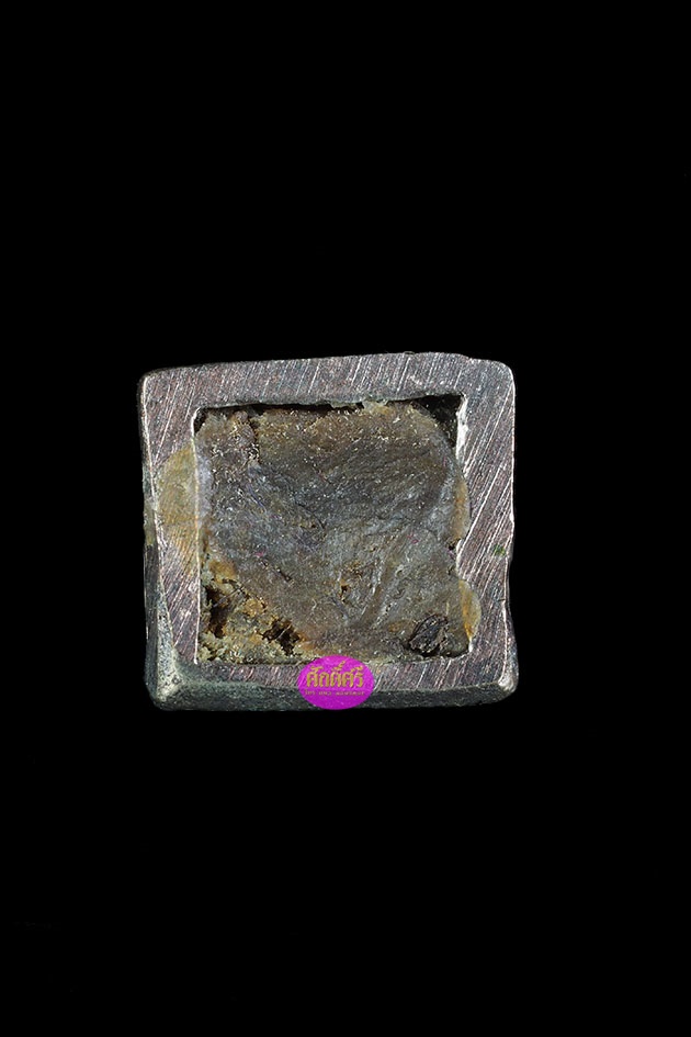 พญาครุฑ รุ่นมหาธนสารสมบัติ(เจ้าสัว) หลวงพ่อโปร่ง วัดถ้ำพรุตะเคียน จ.ชุมพร เนื้ออัลปาก้า