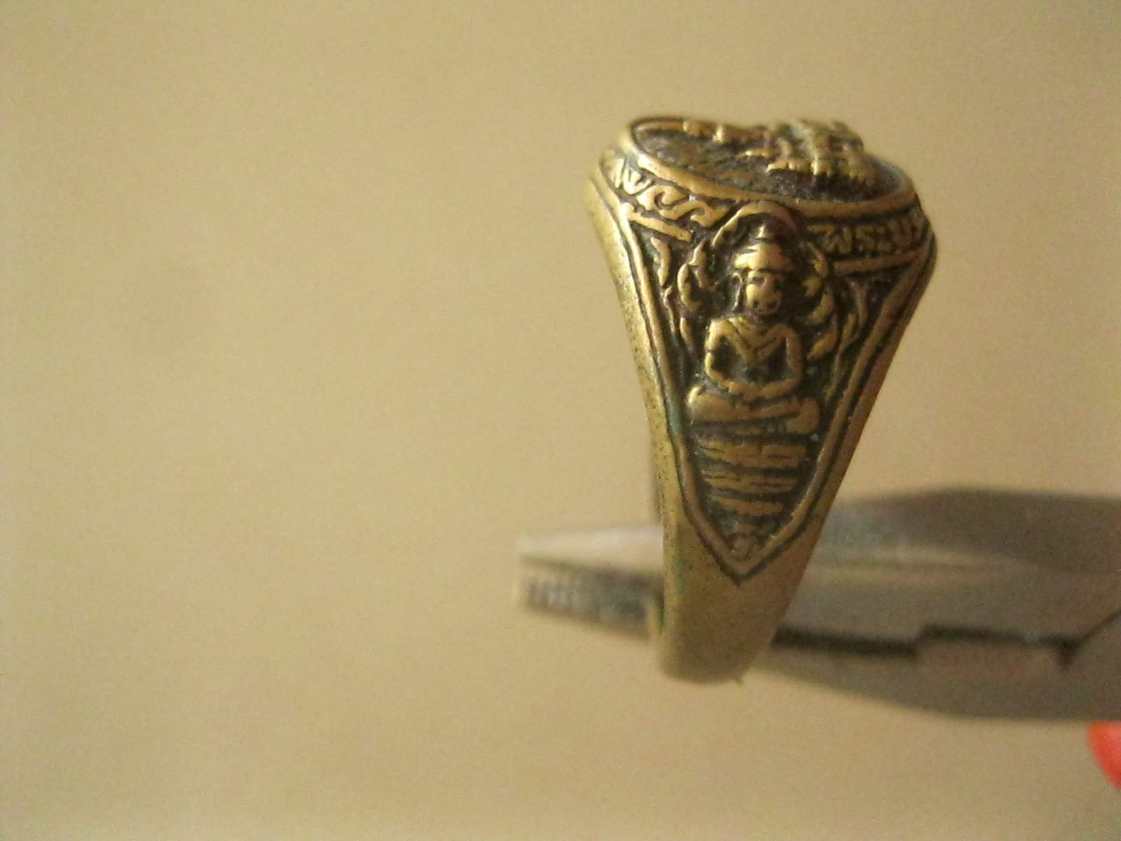 แหวนพระบรมธาตุนาคูน แหวนทองเหลือง (รหัส1913)