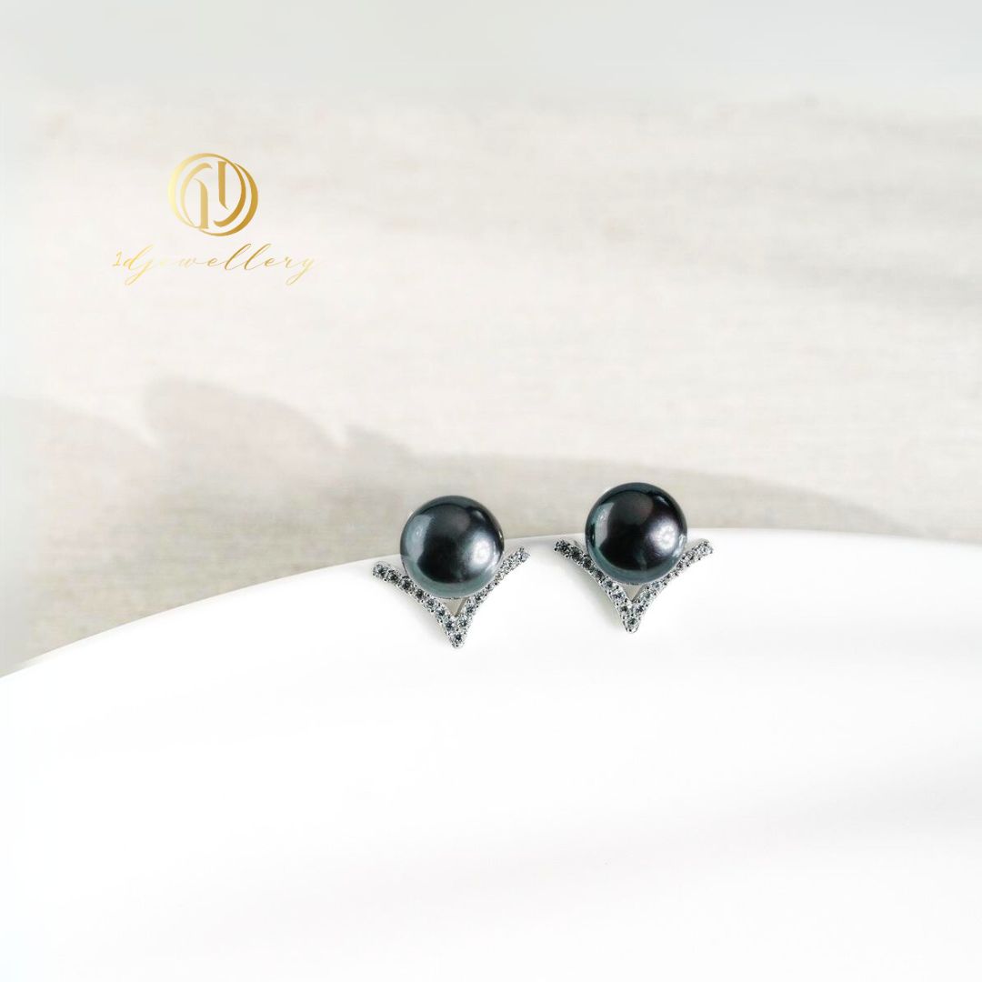 1D Jewellery ต่างหูเงินแท้ 925 ชุบโรเดียม ฝังเพชรสวิส(CZ) 🐚 Peacock Pearl Earrings 🐚 สื่อถึงความสง่างาม ความลึกลับ และการเสริมพลังด้านบวก