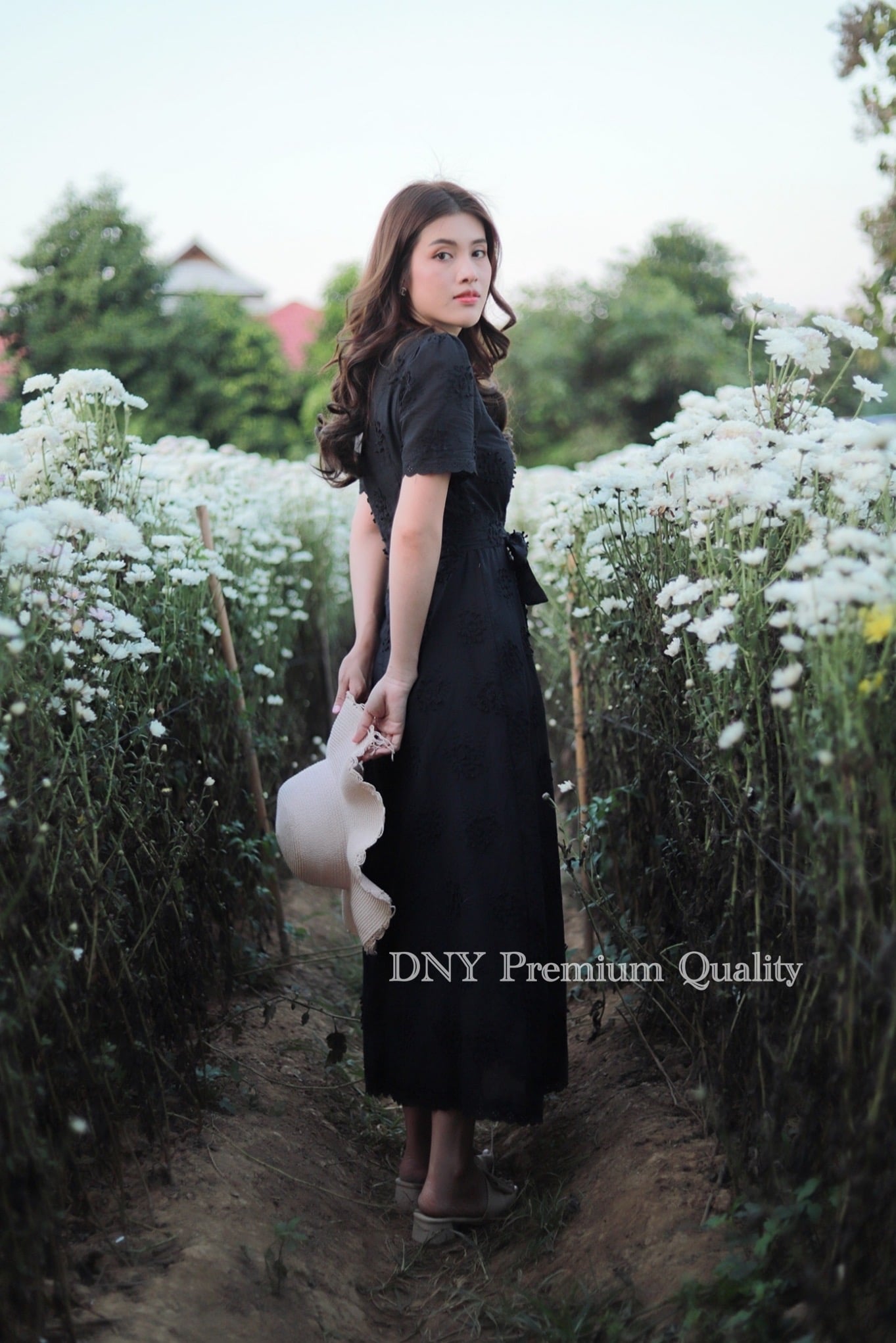 ชุดเดรสลูกไม้สีดำ maxi dress เนื้อผ้าcotton ฉลุลายดอก