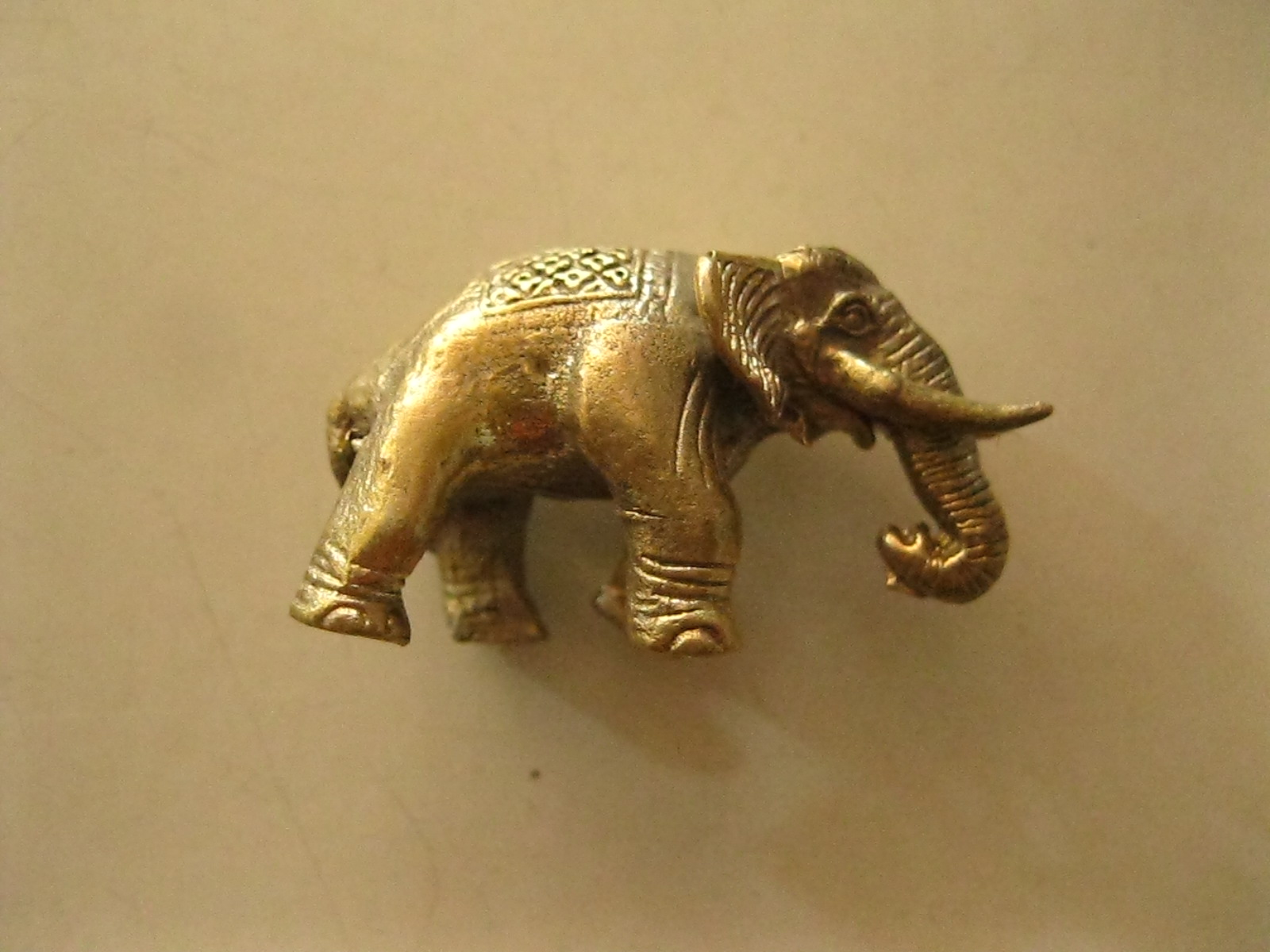 ช้างทองเหลือง นำโชค (รหัส2004)