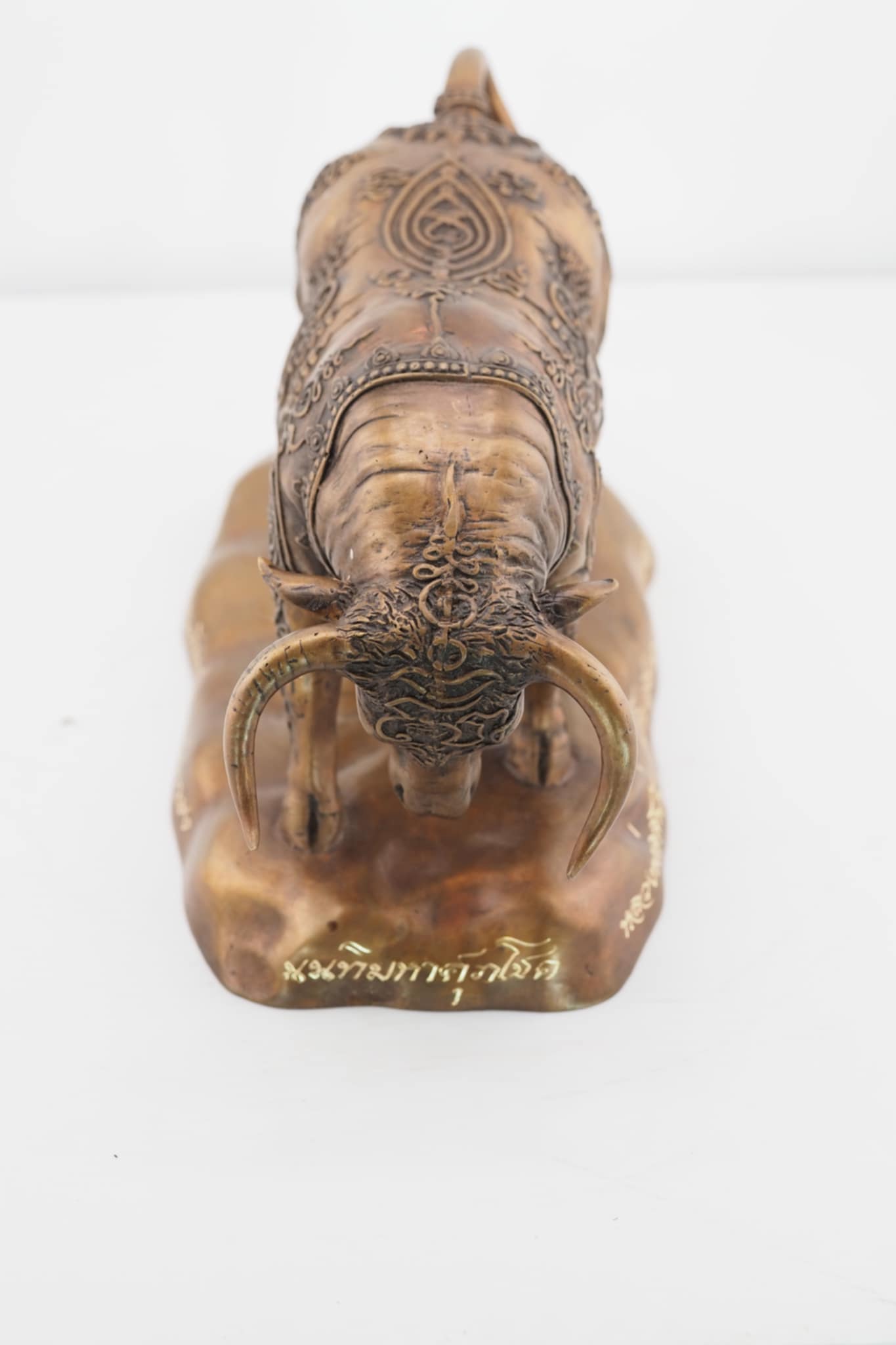 นนทิมหาศุภโชค ขนาดบูชา เนื้อโลหะมันปู งานหล่อแบบโบราณยันต์นูน(ยันต์เส้นขนมจีน) หลวงพ่อสนั่น สุนันโท วัดกลางราชครูธาราม จ.อ่างทอง