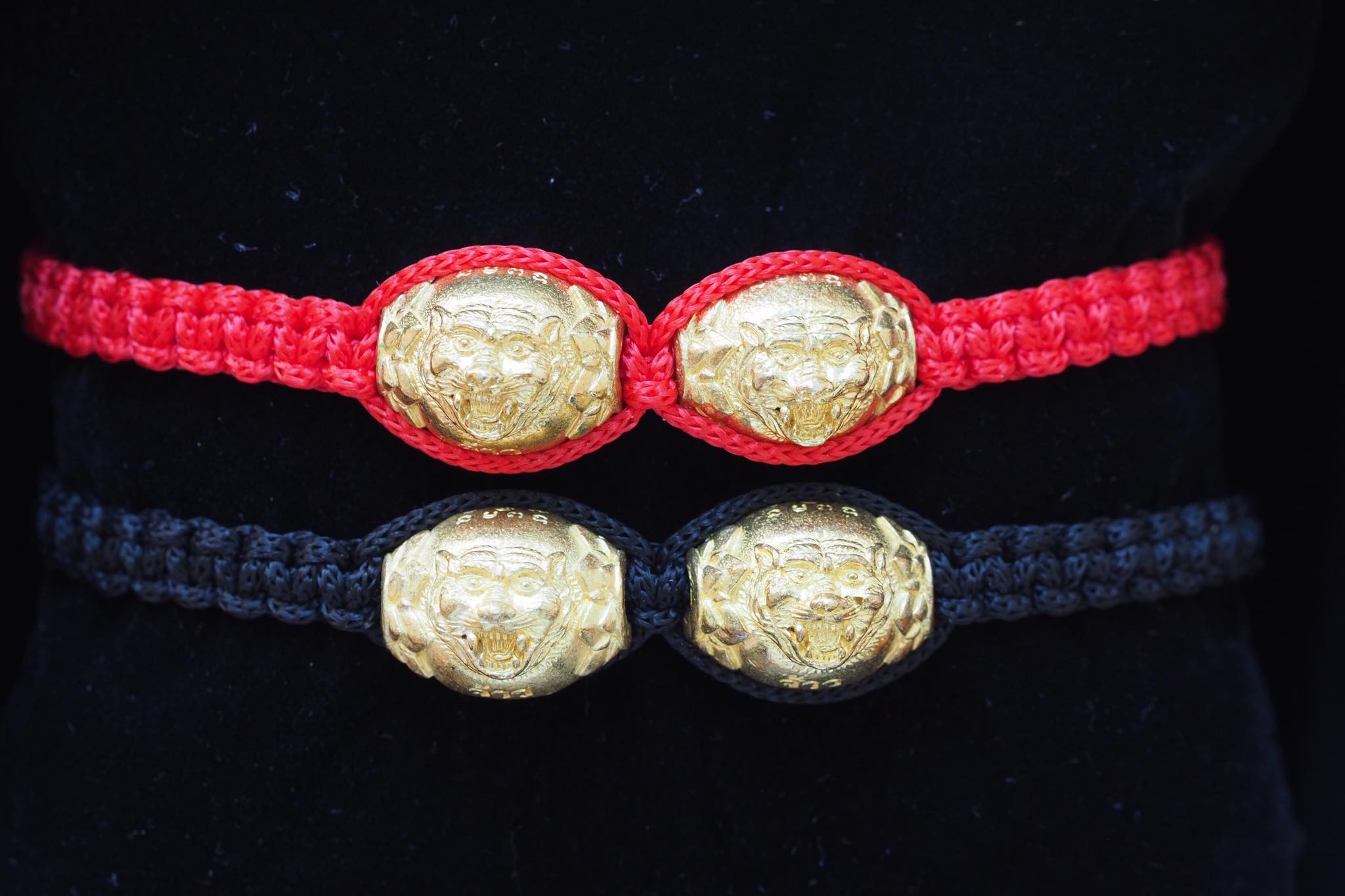 ลูกสะกดจ้าวพยัคฆ์ เนื้อทองระฆัง(คู่)ถักเชือกข้อมือ(ปรับขนาดได้)