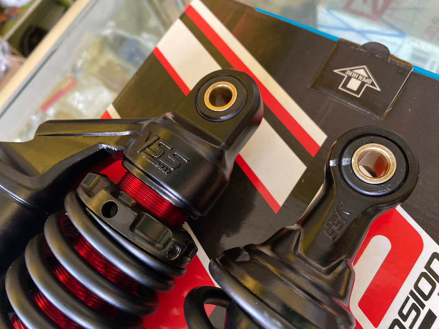 โช๊คyssแท้ (แก๊สแท้) G-Six G-SIX โช๊คหลังแต่ง WAVE ทุกรุ่น WAVE100S, WAVE125R, S, X, WAVE125i, WAVE125ปลาวาฬ YSS แท้100%