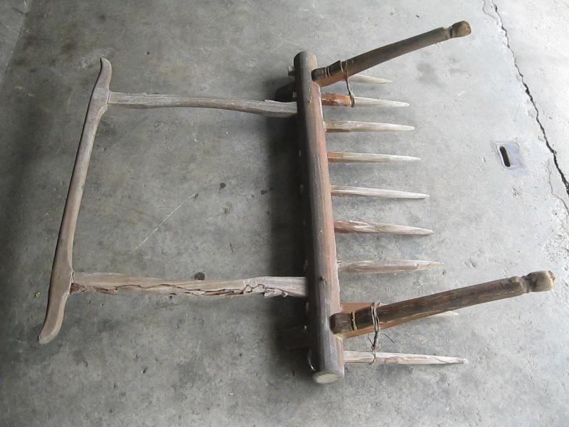 อุปกรณ์ทำนาโบราณ ทำด้วยไม้ (4015)