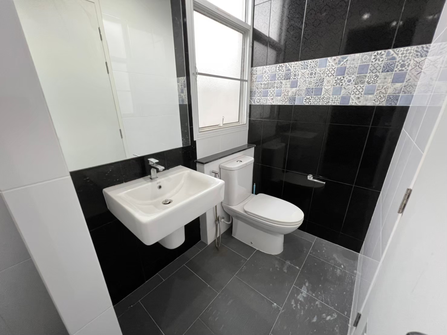 ให้เช่าบ้าน ฟอร์เร่ ศาลายา (รหัสทรัพย์ FS198108)