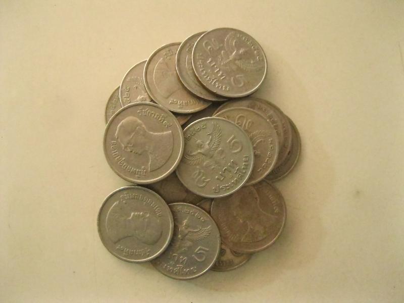 เหรียญ5บาท ปี2525 ครุฑตรง รัชกาลที่9 (2465)