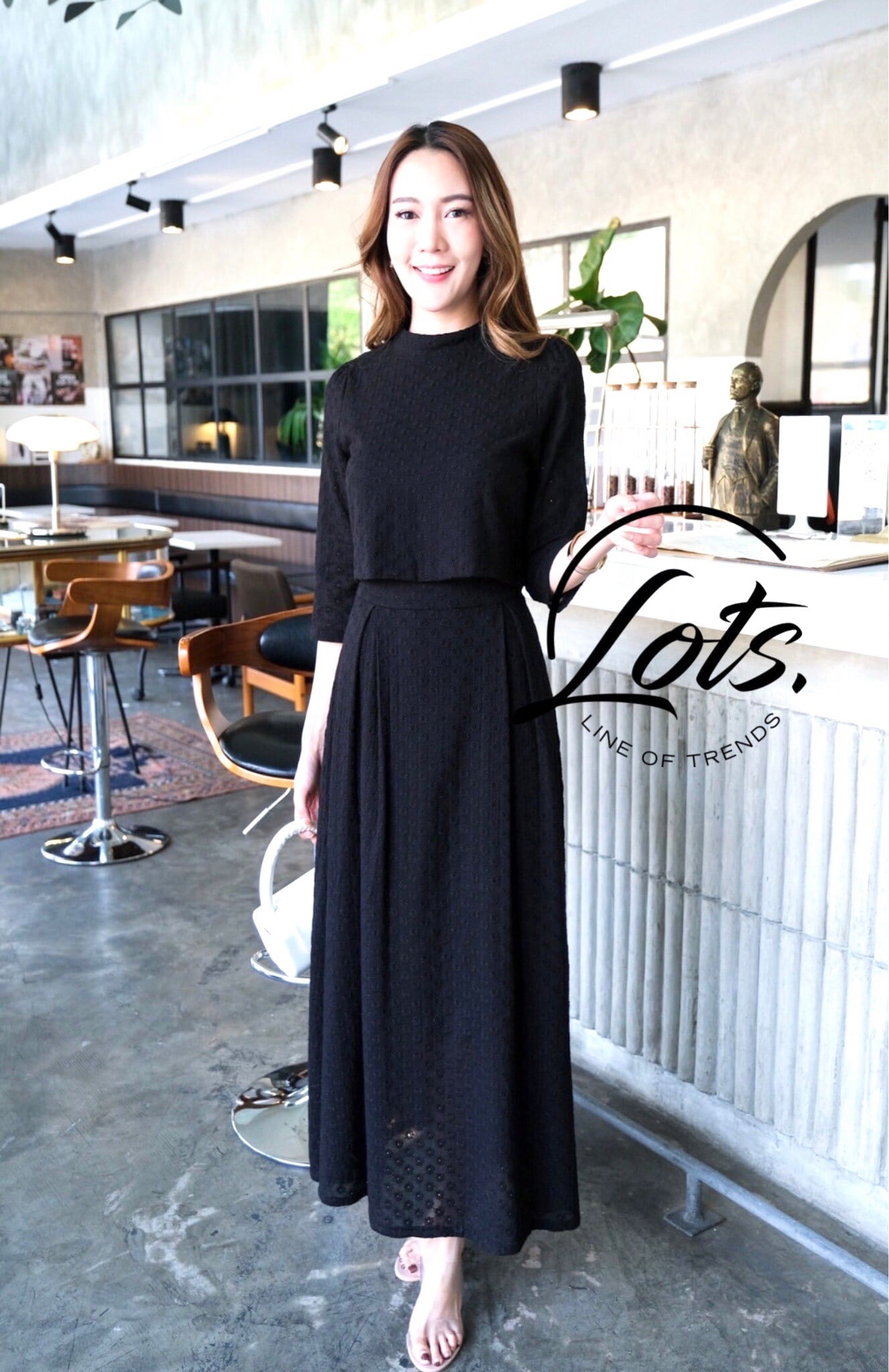ชุดดำ ชุดset 2 ชิ้นออกแบบมาด้วยผ้าลายใหม่ m-2xl