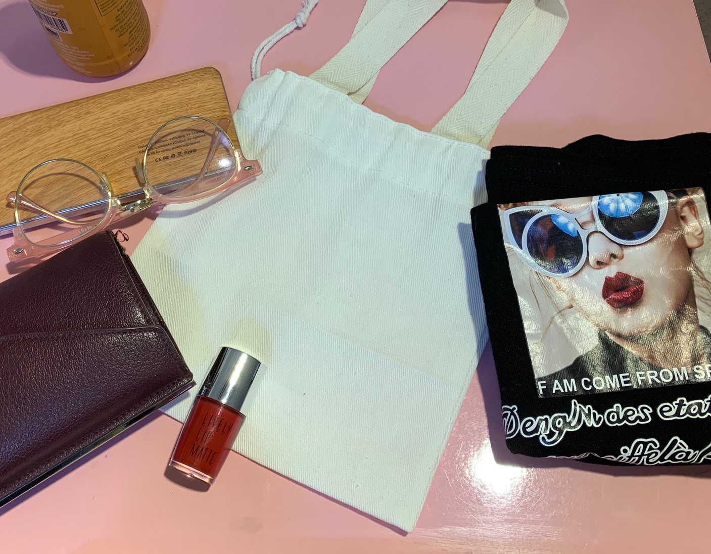 ถุงผ้าดิบลายสองรูดหิ้ว ขนาด 8*8นิ้ว (งานผลิตตามออเดอร์ ขั้นต่ำในการผลิต 300 ใบ)