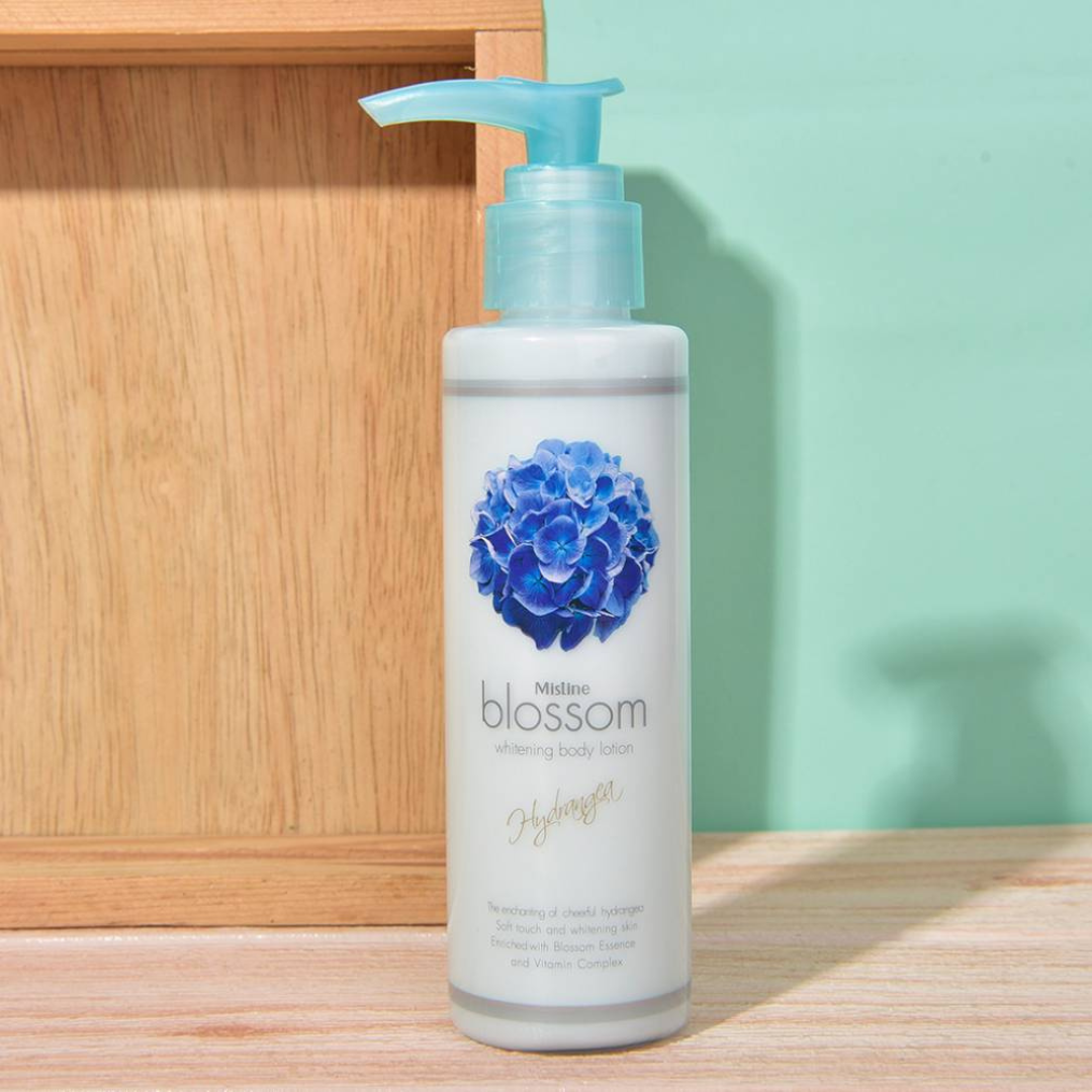 Mistine Blossom Whitening Body Lotion 140 ml.
