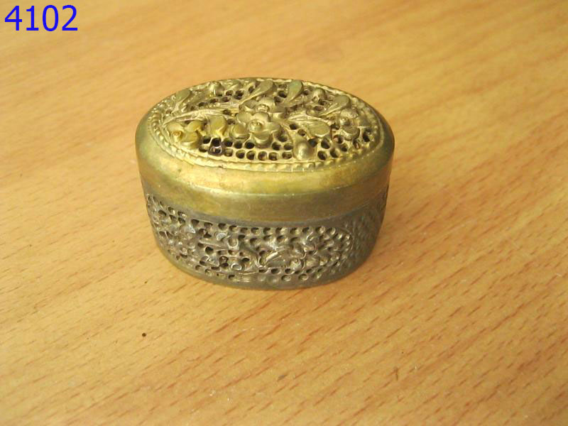 ตลับลายดอกไม้ (4102)