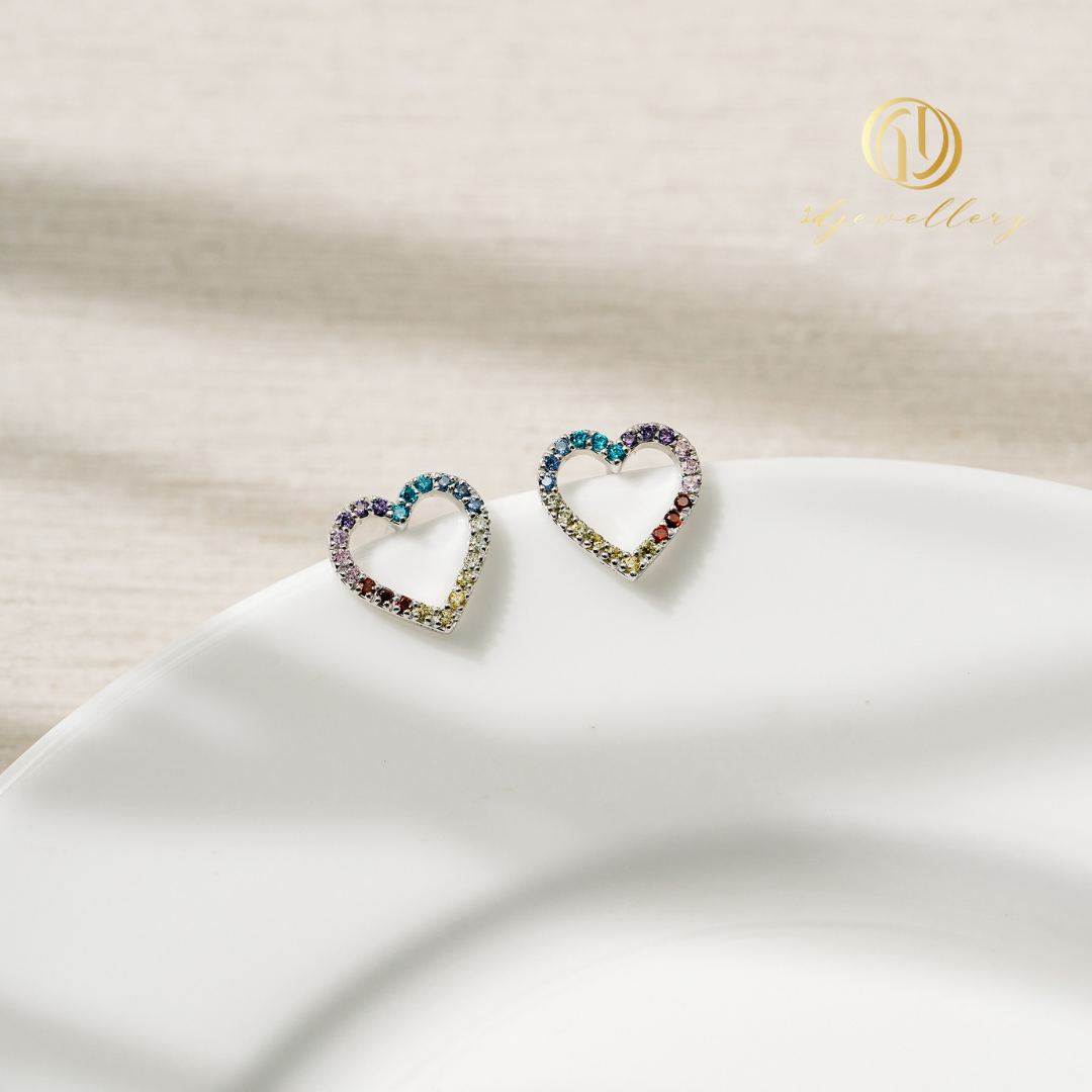 1D Jewellery ต่างหูเงินแท้ 925 ชุบโรเดียม ✨🌈 ต่างหู Rainbow Heart เติมสีสันให้ทุกวันสดใส 💖✨ Tanzanite เสริมพลังแห่งความสงบและสร้างแรงบันดาลใจ ✨ Swiss Blue นำโชคและช่วยให้จิตใจสงบ