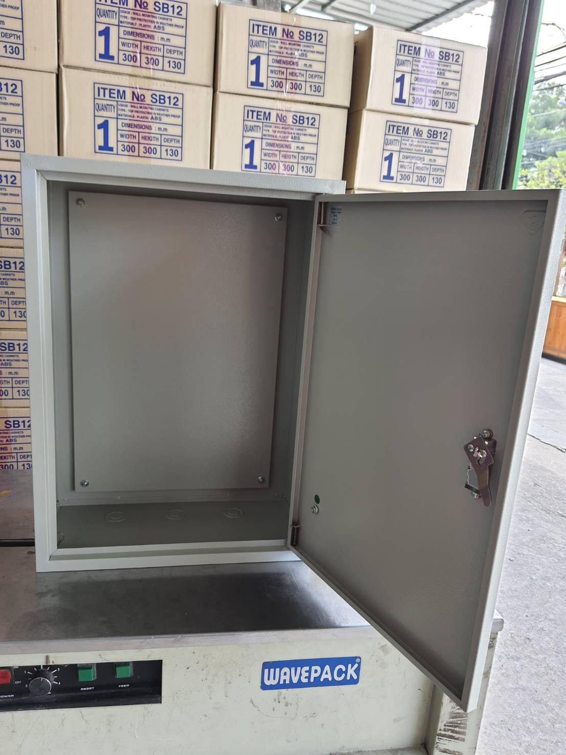 ตู้เหล็ก TSLC08 (#6) ขนาด 600x760x250 mm. ติดตั้งภายใน