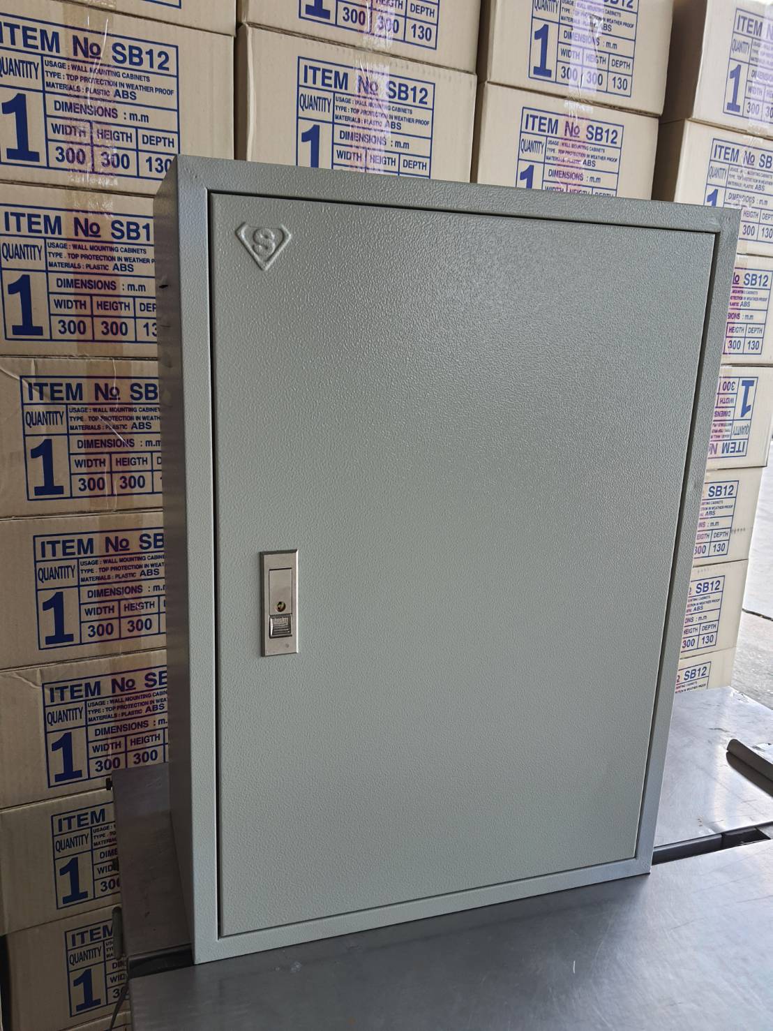 ตู้เหล็ก TSLC07 (#5) ขนาด 570x690x250 mm. ติดตั้งภายใน