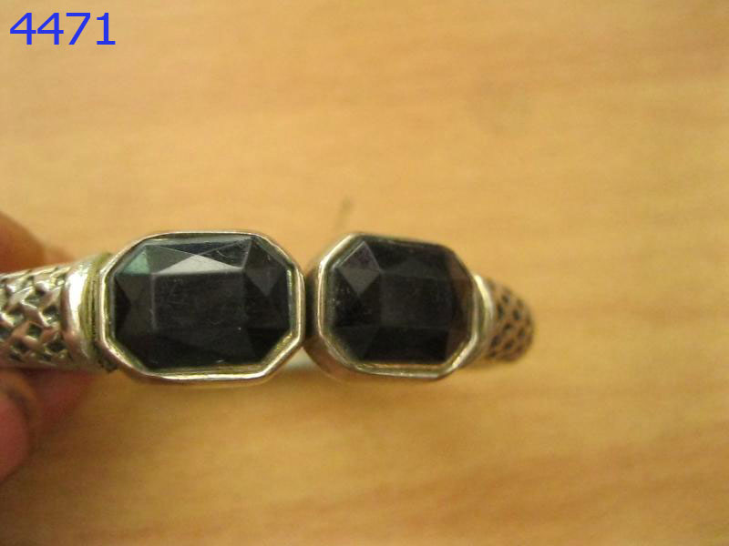 กำไลหัวพลอย (4471)