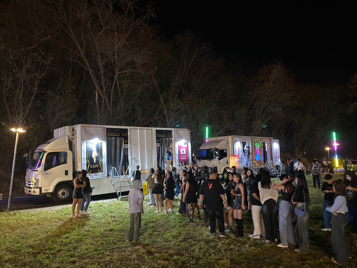 รถสุขาเคลื่อนที่สนามบิน