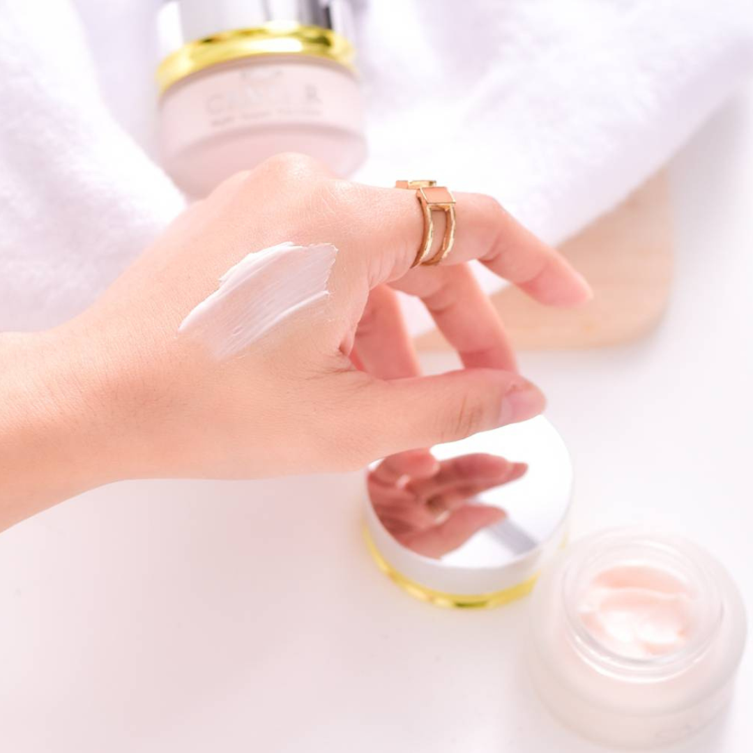 Mistine Caviar Whitening Day Cream SPF 15 30g.