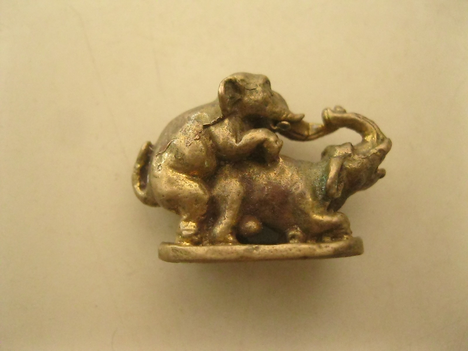 ช้างคู่ เนื้อทองเหลืองอิ่นช้าง (รหัส2112)