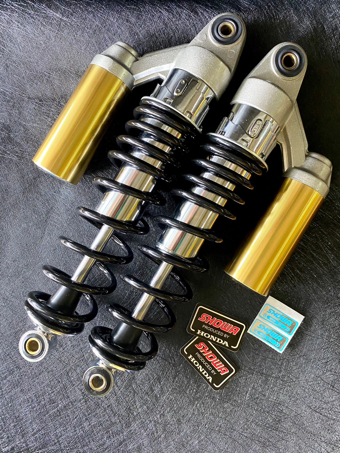 โช๊ค Showa โช๊คโชว่า T2 Tech2 สะตัดทอง สปริงดำ / สปริงแดง งาน 50A ยาว 330 mm. รุ่น Wave,Dream แก๊สแท้ งานไทย ประกัน 3 เดือน โช้ค โช้คแต่ง โช้คเวฟ โช้คหลัง