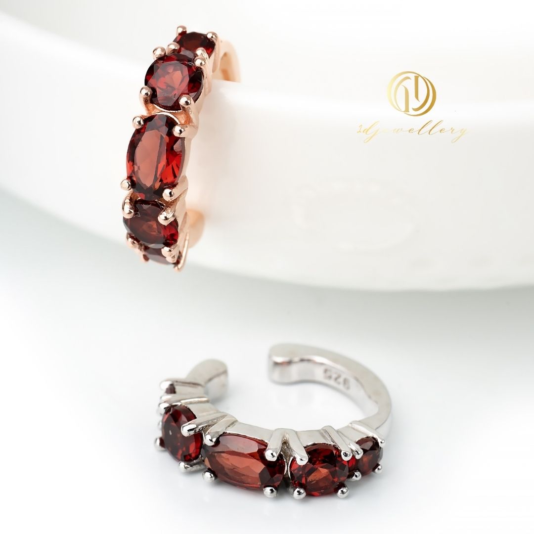 1D Jewellery ต่างหูเงินแท้ 925 ชุบโรเดียม ต่างหูแบบหนีบคล้องหู ฝังเพชรสวิส(CZ) ❤️ Garnet Oval & Round Ear Cuff ❤️ ช่วยเสริมความกล้าหาญ ความมั่นคง และความเชื่อมั่นในตัวเอง