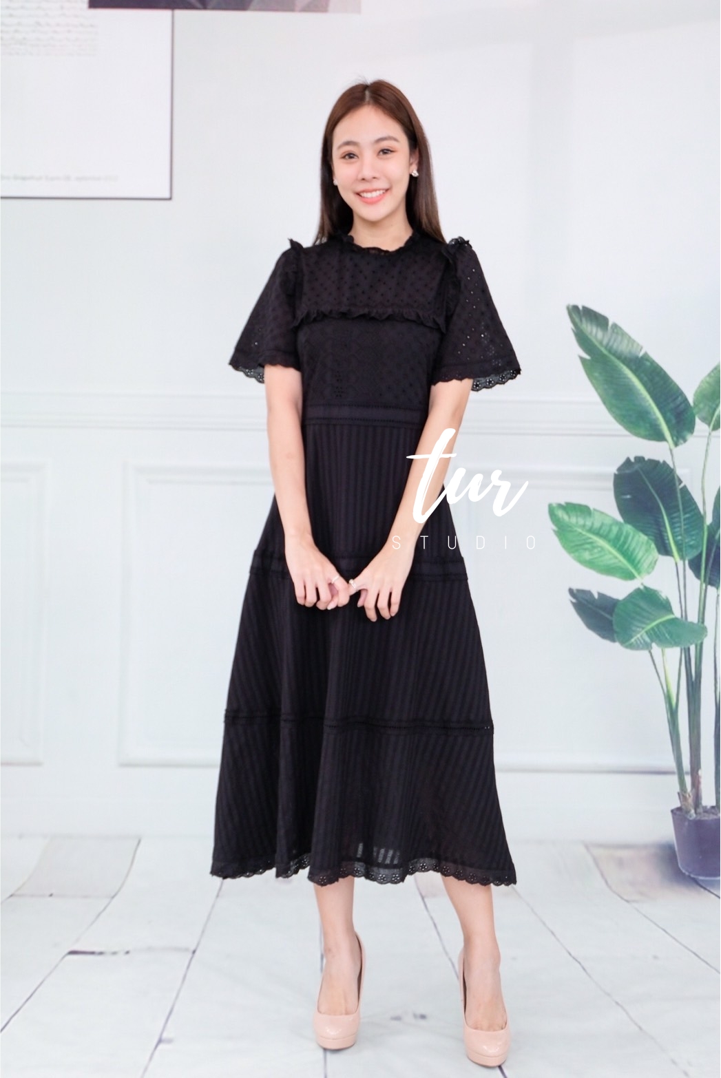 ชุดเดรสลูกไม้สีดำ เดรสสีดำกระโปรงทรงเอบาน M-2xl