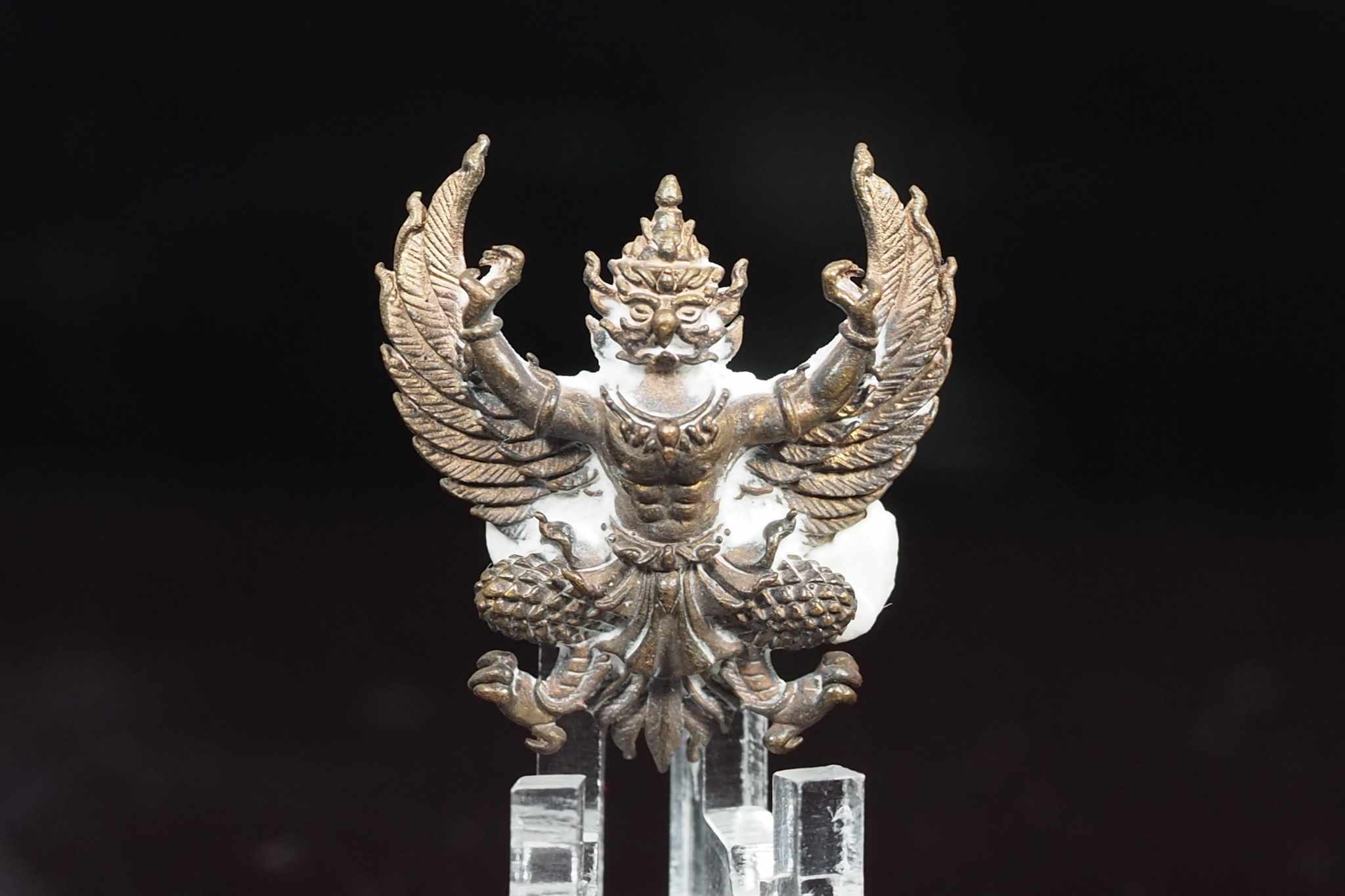 พญาครุฑ มหาสิทธิโชค (รุ่นแรก) วัดศาลเจ้า จ.ปทุมธานี เนื้อสัมฤทธิ์โบราณ