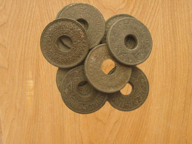 เหรียญสตางค์รู 20สตางค์รัฐบาลไทย พ.ศ.2488เนื้อดีบุก (3105)