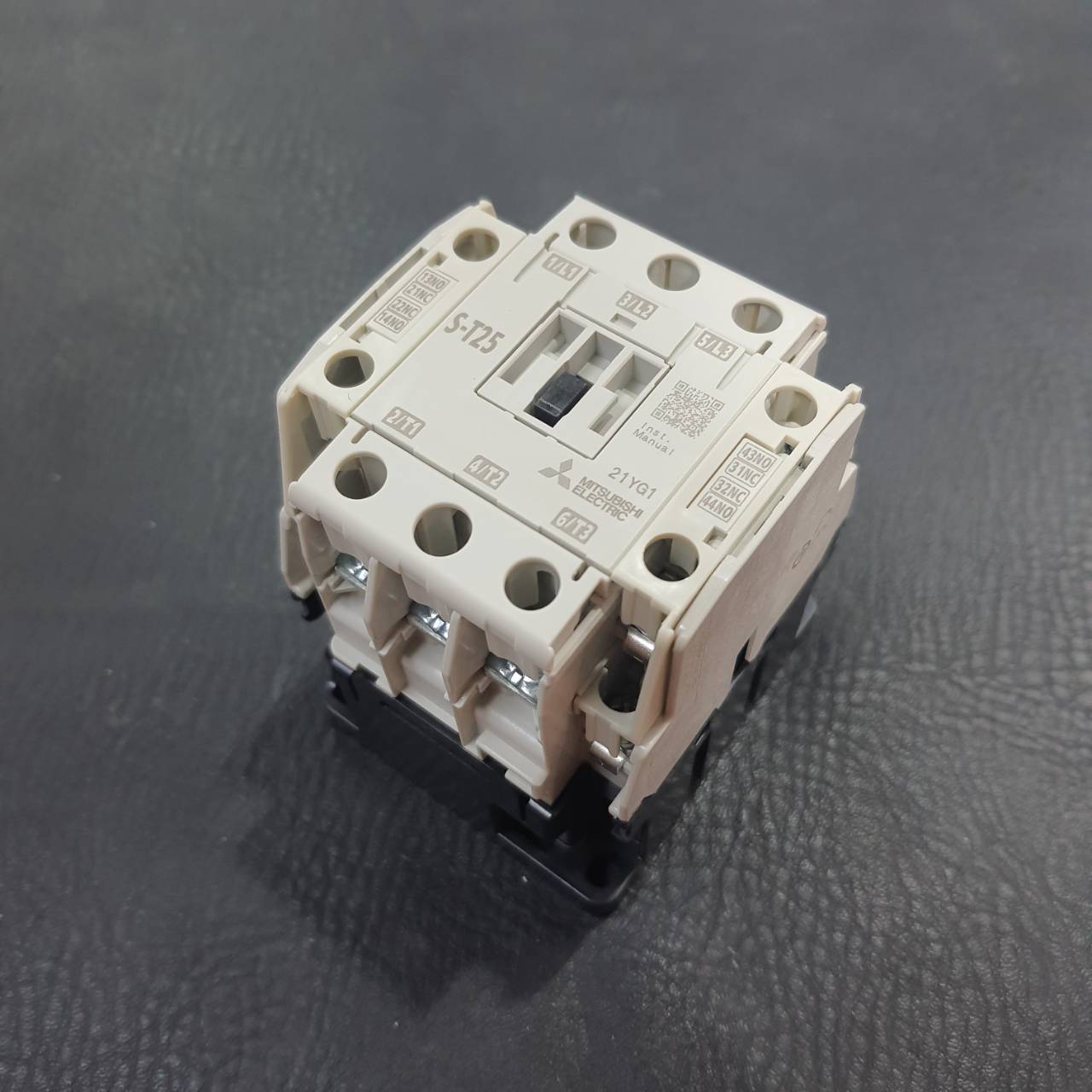 Mitsubishi แมกเนติค คอนเทรคเตอร์ ST25 220V (20HP)