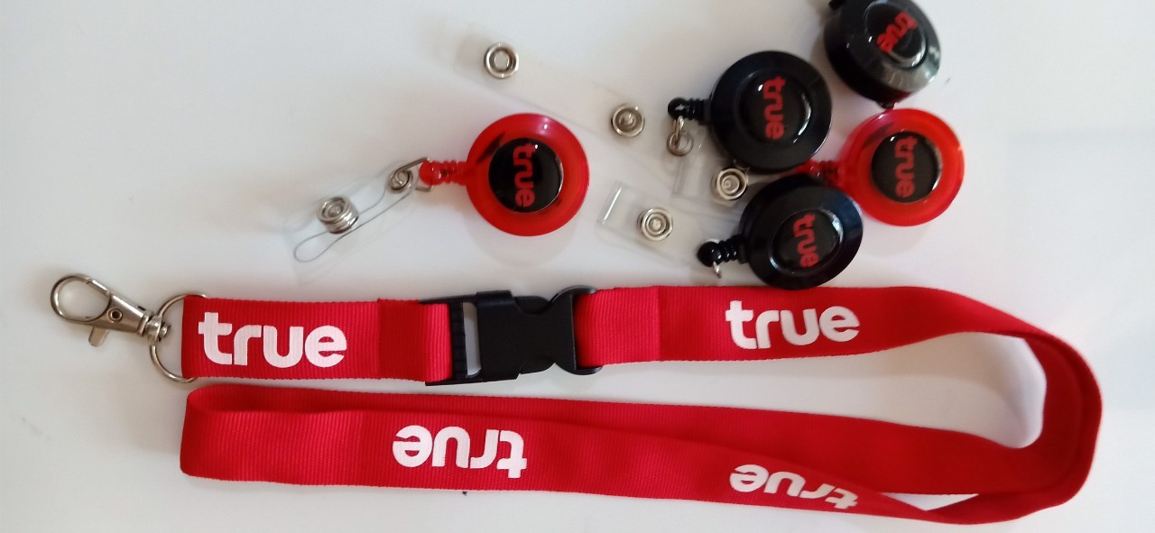 สายคล้อง true (พื้นสีแดง)