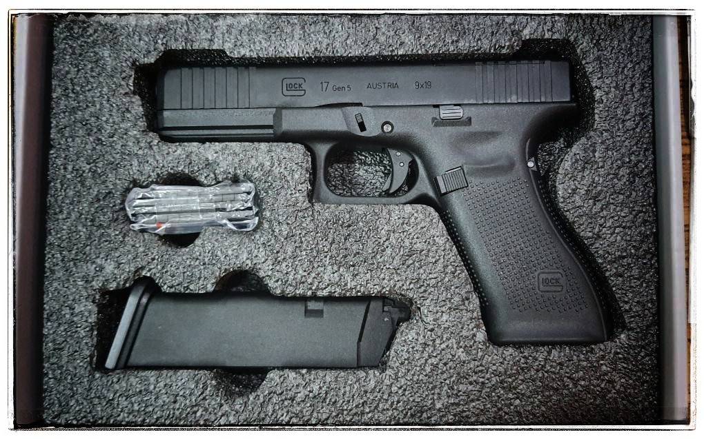 ปืนระบบแก๊สโบลว์แบล็ค รุ่น Glock17 Gen5 MOS สีดำ (SRC) รองรับการติด Red Dot ค่าย Umarex มาร์คกิ้งครบ