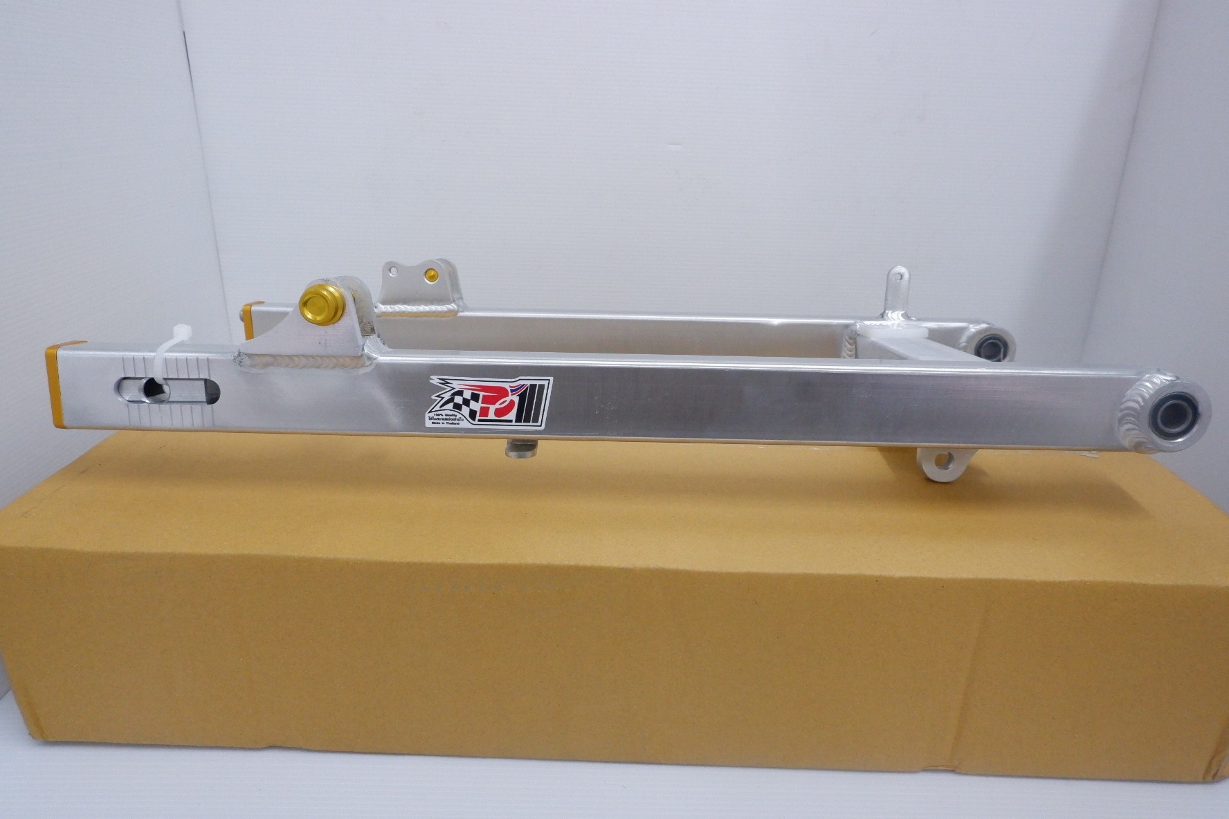 สวิงอาร์ม Podium 1 สีเลส ความยาวเท่าเดิม (เลือกรุ่นรถด้านใน)