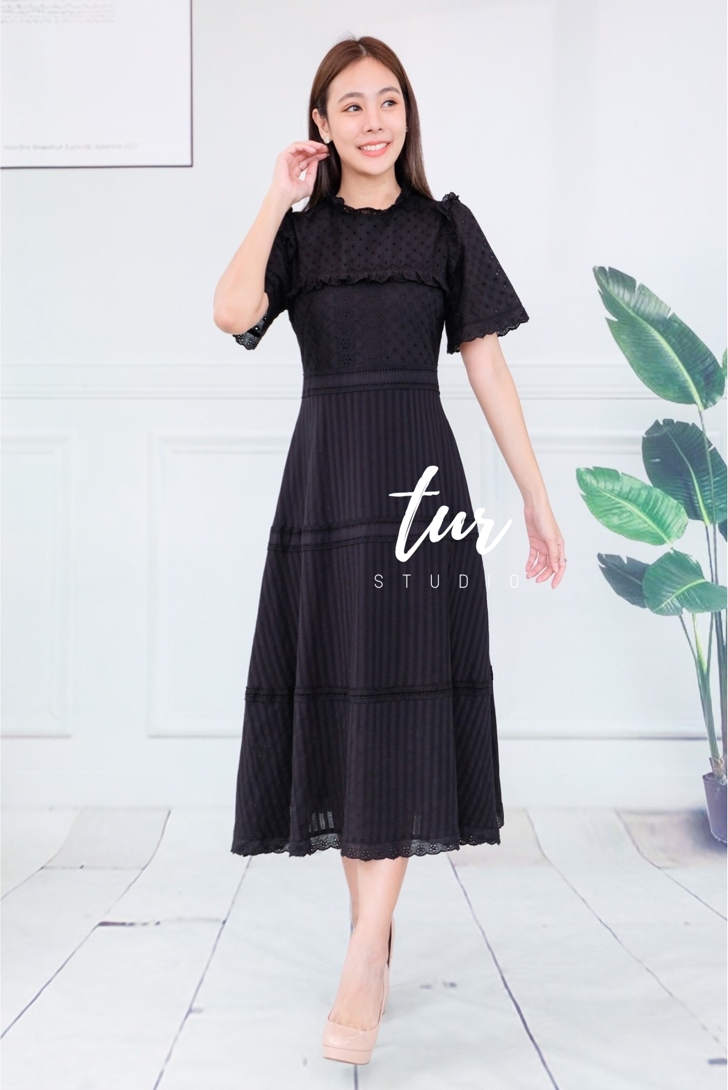 ชุดเดรสลูกไม้สีดำ เดรสสีดำกระโปรงทรงเอบาน M-2xl