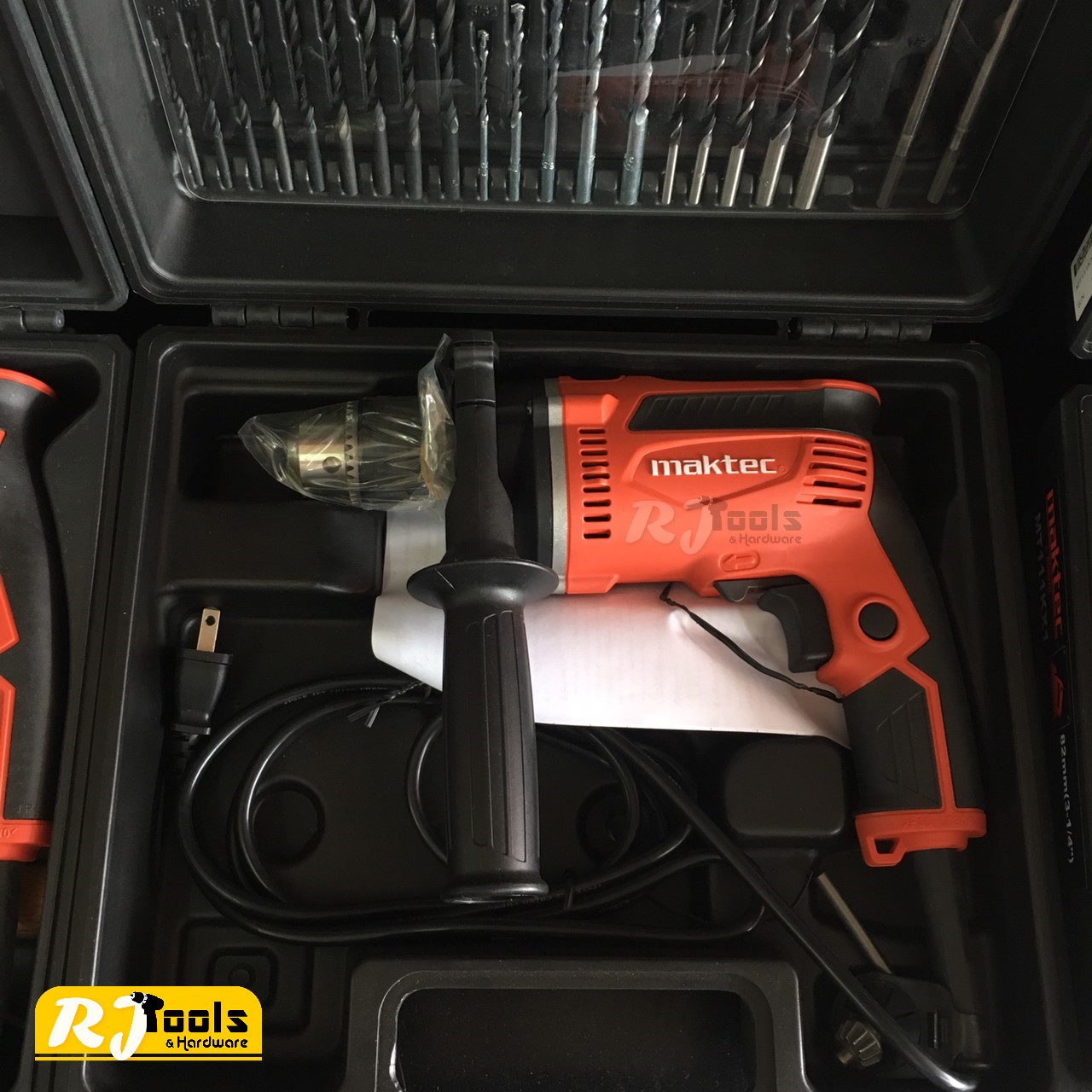 สว่านกระแทก 13 มม. (1/2”) Maktec MT817KX2 + อุปกรณ์เสริม 100 ชิ้น