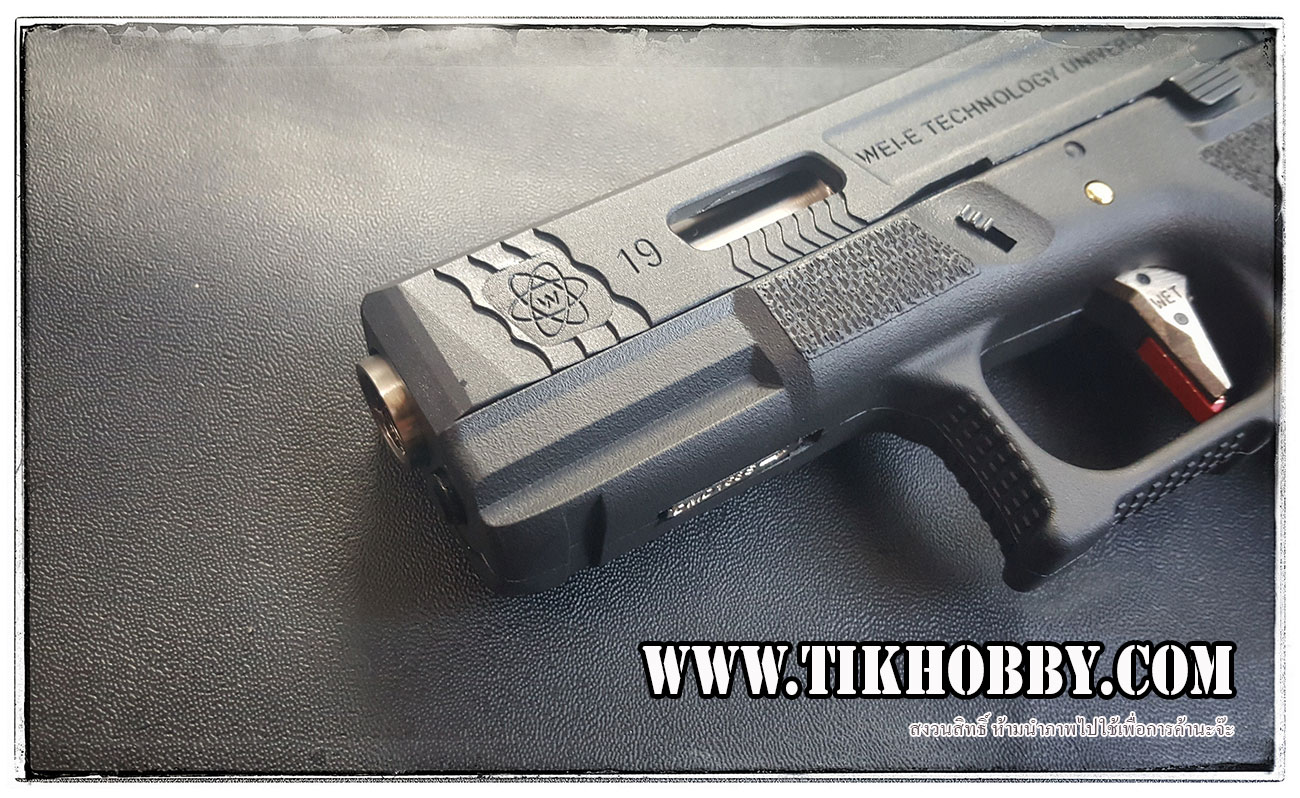 ปืนสั้นระบบแก๊สโบลว์แบล็ค รุ่น G19 T5 WE สไลด์แต่ง บอดี้สีดำ สไลด์แต่งสีดำ ท่อสีเงิน