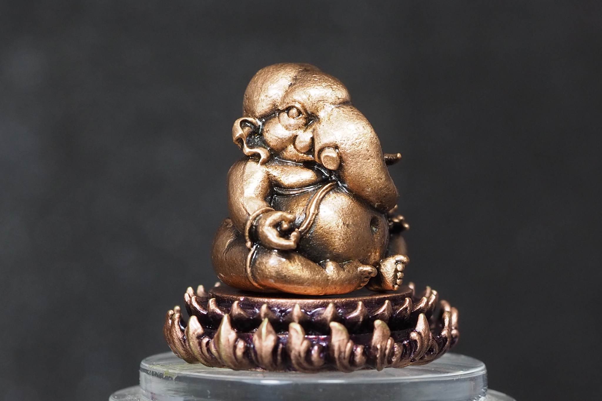 พระพิฆเนศประทับบนฐานบัว รุ่นสร้างโบสถ์ เนื้อสำริดซาติน