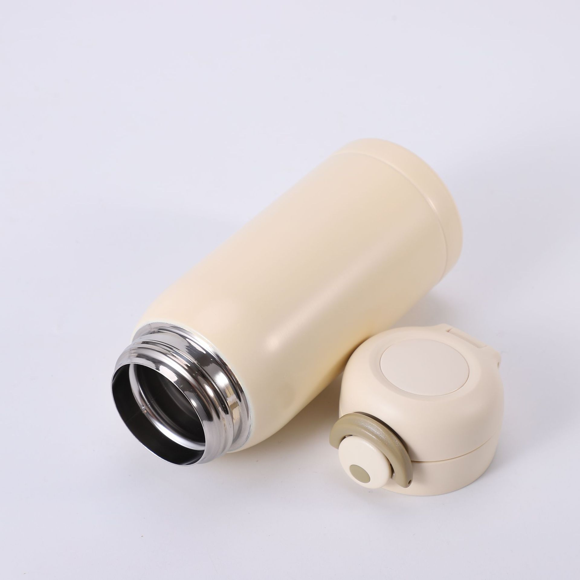 LUCKY MINI BOTTLE 330 ML